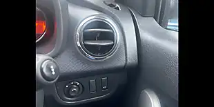 Used 2015 Dacia Sandero Laureate White - Interior and Exterior details 18