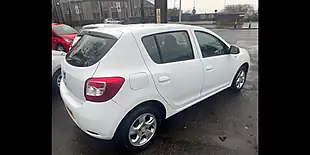 Used 2015 Dacia Sandero Laureate White - Interior and Exterior details 4