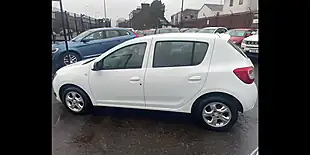 Used 2015 Dacia Sandero Laureate White - Interior and Exterior details 7