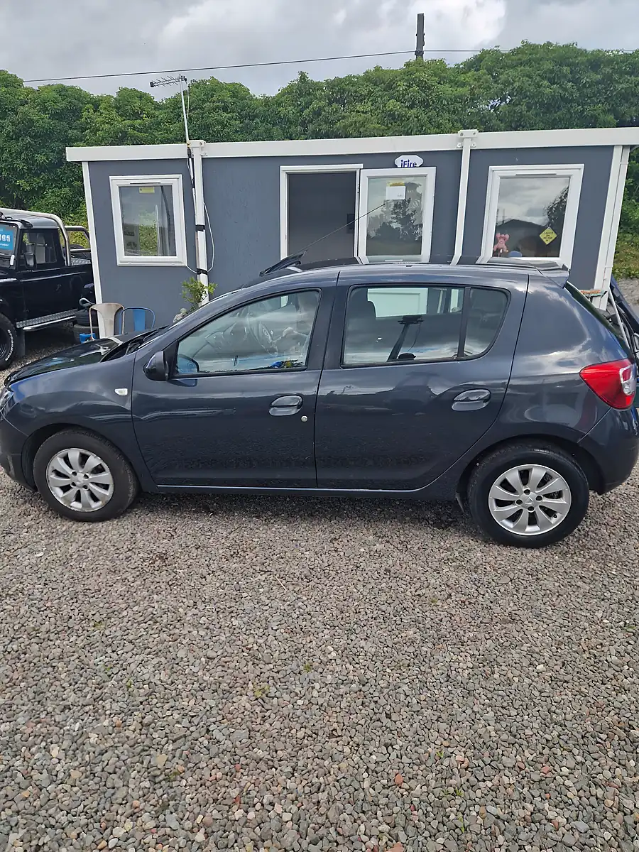 Used 2015 Dacia Sandero Midnight 5dr Grey - Interior and Exterior details 4
