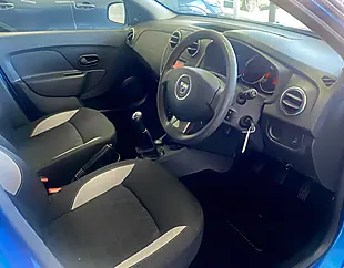 Used 2015 Dacia Sandero Stepway Ambiance Azurite Blue - Interior and Exterior details 11