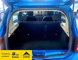 Used 2015 Dacia Sandero Stepway Ambiance Azurite Blue - Interior and Exterior details 20
