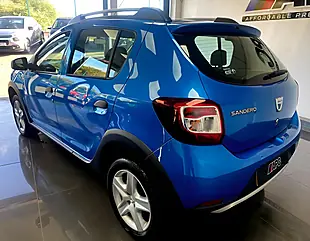 Used 2015 Dacia Sandero Stepway Ambiance Azurite Blue - Interior and Exterior details 4