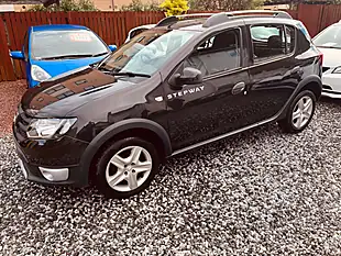 Used 2015 Dacia Sandero Stepway Ambiance Black - Interior and Exterior details 2