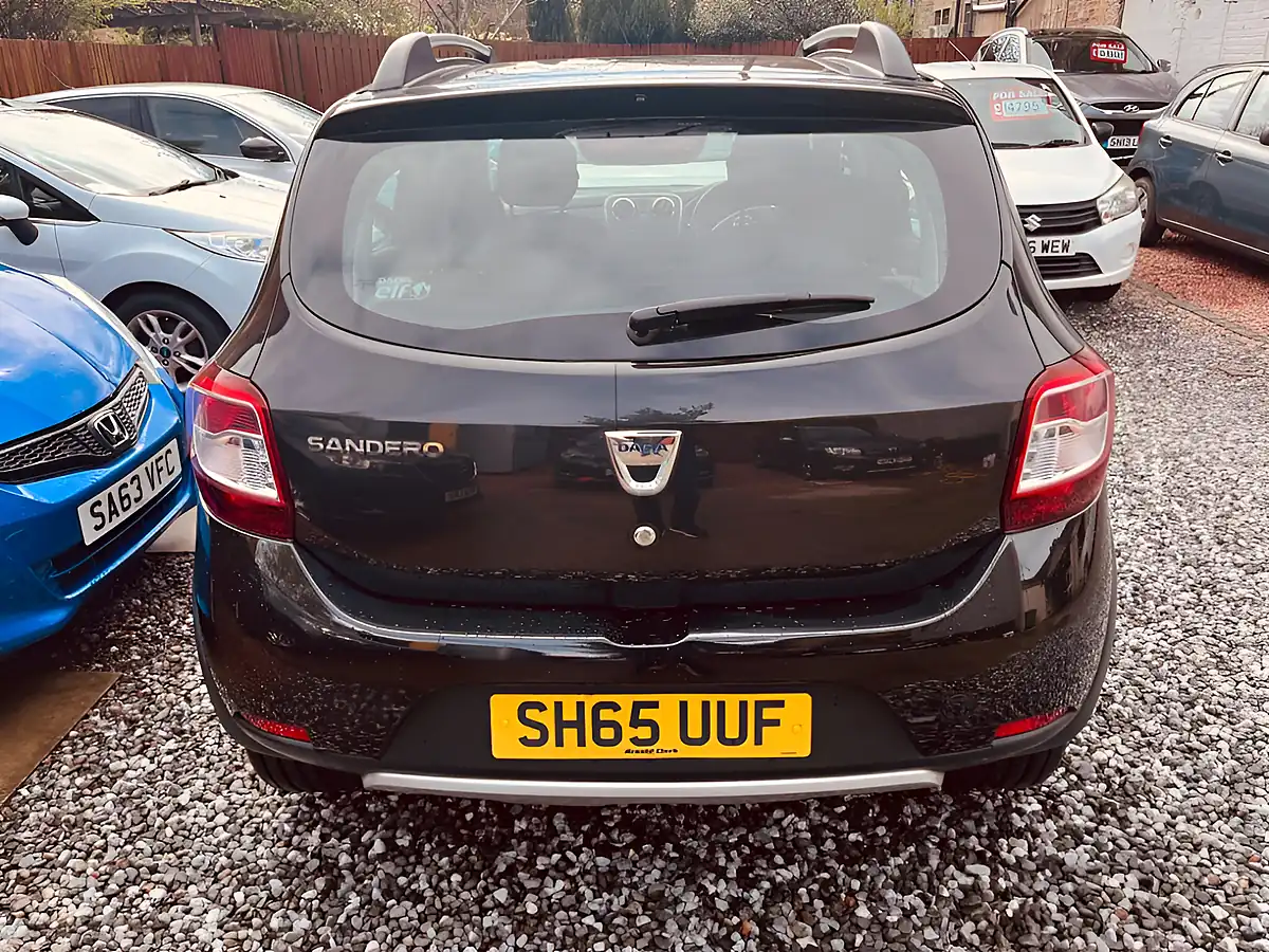 Used 2015 Dacia Sandero Stepway Ambiance Black - Interior and Exterior details 4