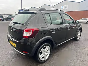 Used 2015 Dacia Sandero Stepway Ambiance Black - Interior and Exterior details 5
