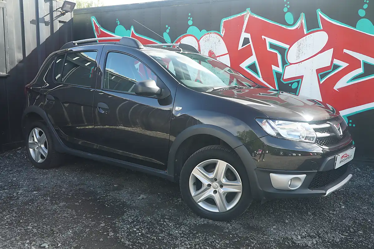 Used 2015 Dacia Sandero Stepway Ambiance Black - Interior and Exterior details 12