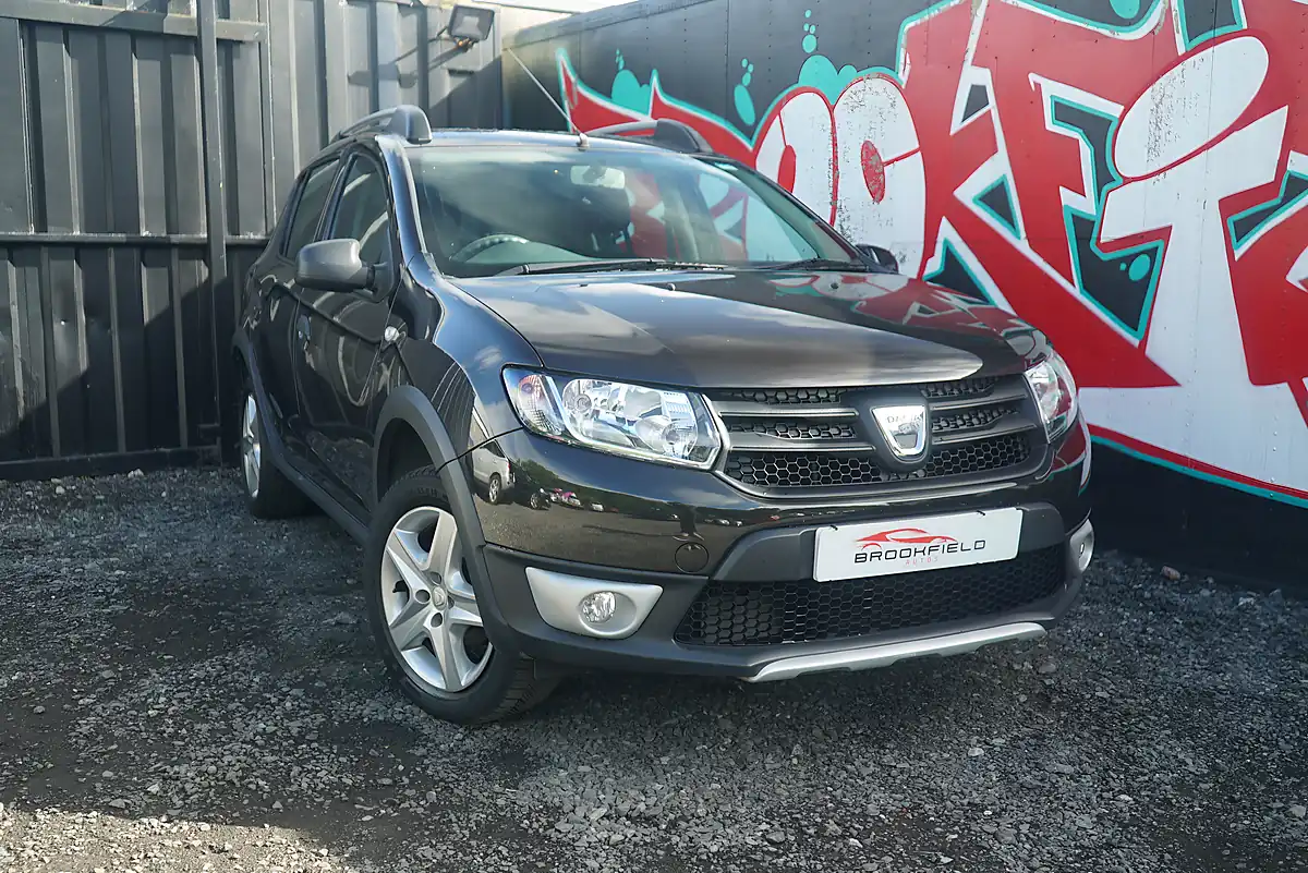 Used 2015 Dacia Sandero Stepway Ambiance Black - Interior and Exterior details 2
