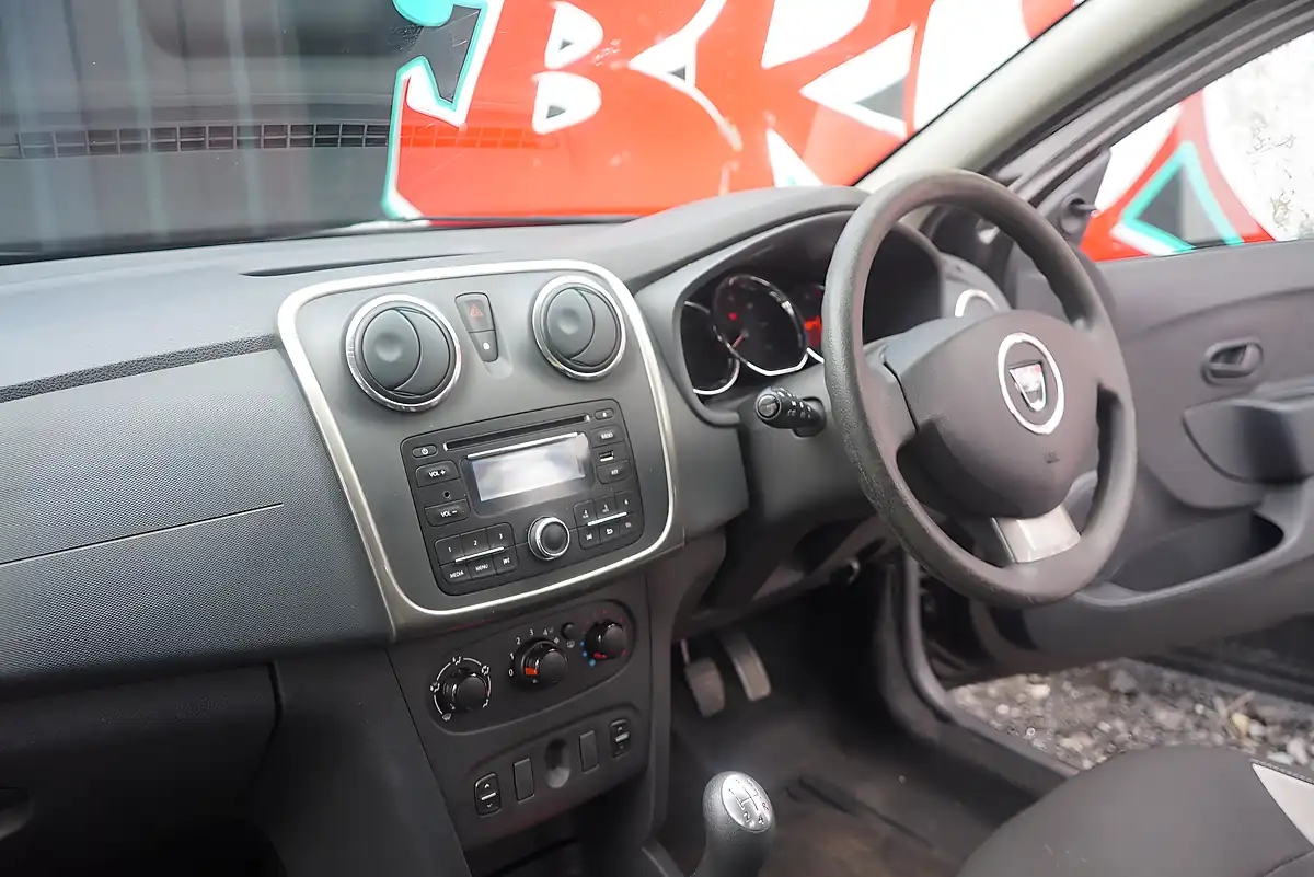 Used 2015 Dacia Sandero Stepway Ambiance Black - Interior and Exterior details 20