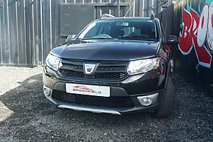 Used 2015 Dacia Sandero Stepway Ambiance Black - Interior and Exterior details 6
