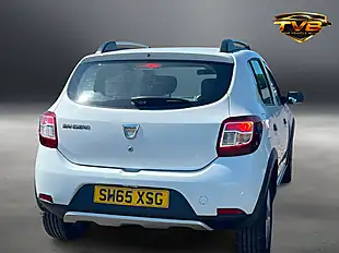 Used 2015 Dacia Sandero Stepway Ambiance Glacier White - Interior and Exterior details 2