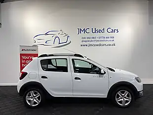 Used 2015 Dacia Sandero Stepway Ambiance Glacier White - Interior and Exterior details 13