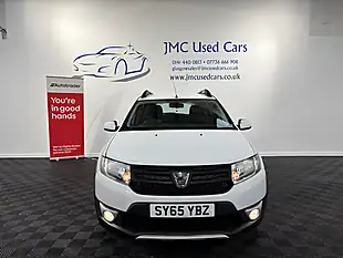 Used 2015 Dacia Sandero Stepway Ambiance Glacier White - Interior and Exterior details 3