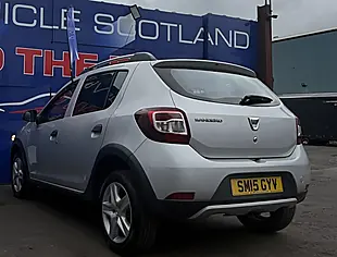 Used 2015 Dacia Sandero Stepway Ambiance Silver - Interior and Exterior details 10