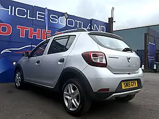 Used 2015 Dacia Sandero Stepway Ambiance Silver - Interior and Exterior details 11