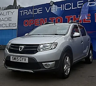 Used 2015 Dacia Sandero Stepway Ambiance Silver - Interior and Exterior details 2