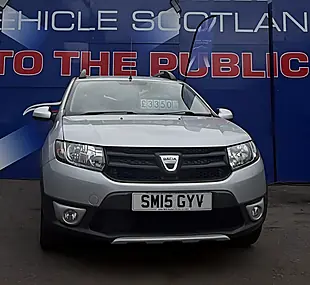 Used 2015 Dacia Sandero Stepway Ambiance Silver - Interior and Exterior details 3