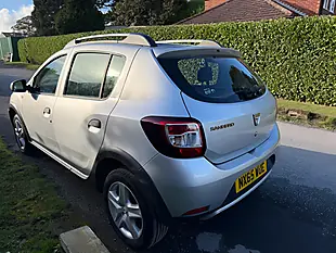 Used 2015 Dacia Sandero Stepway Ambiance Silver - Interior and Exterior details 7
