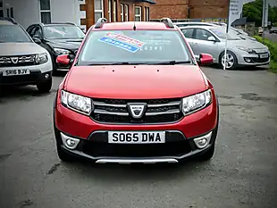 Used 2015 Dacia Sandero Stepway Laureate Metallic Red - Interior and Exterior details 10