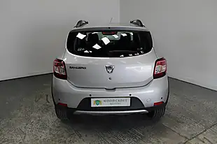 Used 2015 Dacia Sandero Stepway Laureate Silver - Interior and Exterior details 10