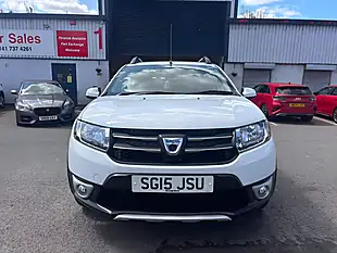 Used 2015 Dacia Sandero Stepway Laureate White - Interior and Exterior details 2