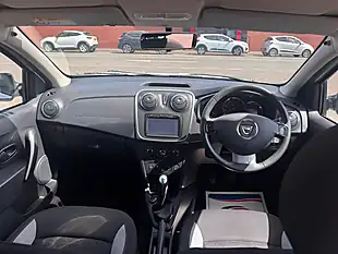 Used 2015 Dacia Sandero Stepway Laureate White - Interior and Exterior details 8