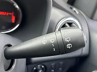 Used 2015 Dacia Sandero Stepway Laureate White - Interior and Exterior details 14