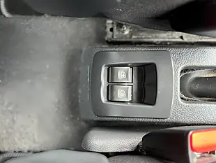 Used 2015 Dacia Sandero Stepway Laureate White - Interior and Exterior details 16