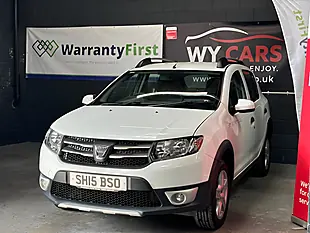 Used 2015 Dacia Sandero Stepway Laureate White - Interior and Exterior details 3