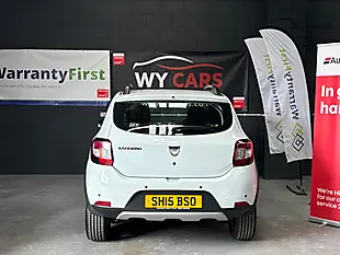 Used 2015 Dacia Sandero Stepway Laureate White - Interior and Exterior details 7