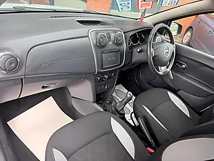 Used 2015 Dacia Sandero Stepway Laureate White - Interior and Exterior details 13