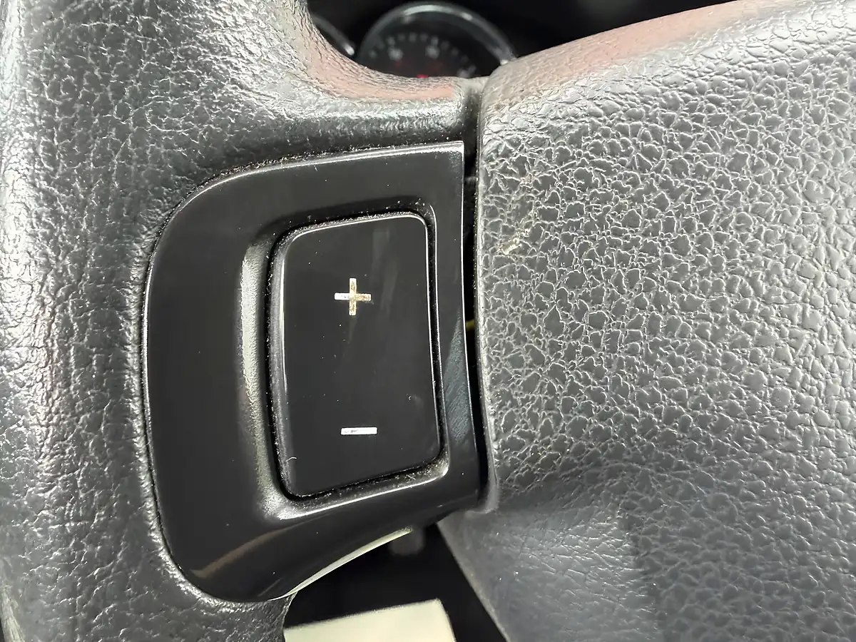 Used 2015 Dacia Sandero Stepway Laureate White - Interior and Exterior details 15