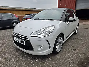 Used 2015 DS 3 D Style Nav White - Interior and Exterior details 13