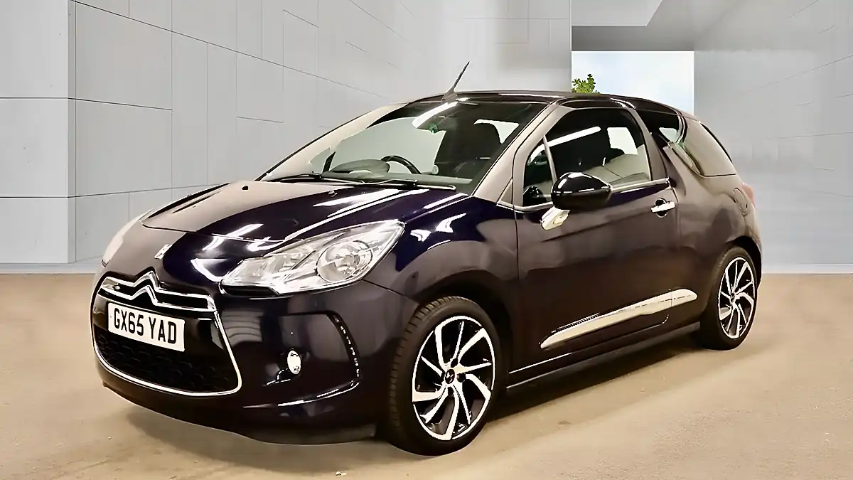 Used 2015 DS Automobiles DS 3 Cabrio Dstyle Nav Cabriolet Blue - Interior and Exterior details 3