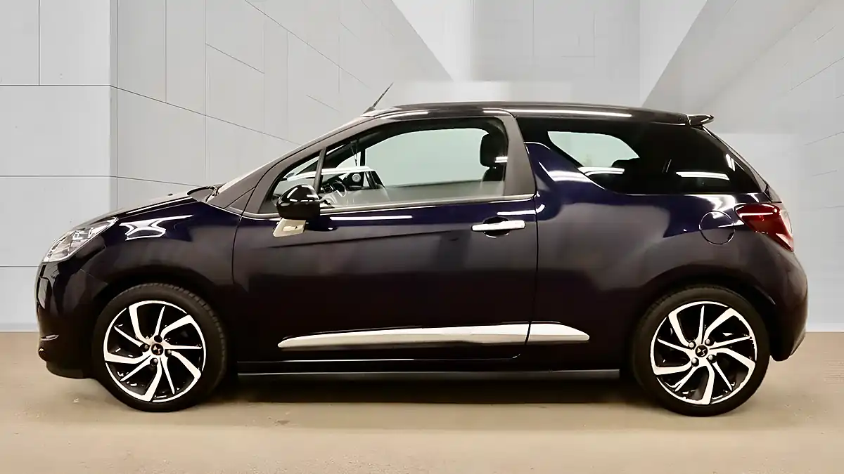 Used 2015 DS Automobiles DS 3 Cabrio Dstyle Nav Cabriolet Blue - Interior and Exterior details 4