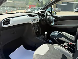 Used 2015 DS Automobiles DS 3 Dsign White - Interior and Exterior details 9