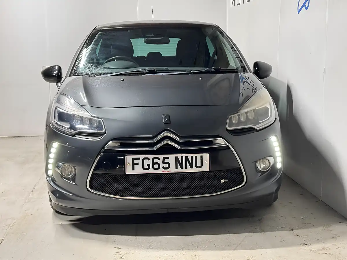 Used 2015 DS Automobiles DS 3 Dsport Grey - Interior and Exterior details 2