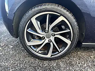 Used 2015 DS Automobiles DS 3 Dstyle Nav Blue - Interior and Exterior details 10
