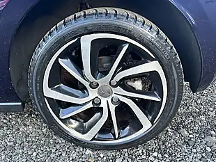 Used 2015 DS Automobiles DS 3 Dstyle Nav Blue - Interior and Exterior details 13
