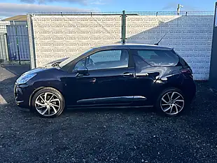 Used 2015 DS Automobiles DS 3 Dstyle Nav Blue - Interior and Exterior details 4