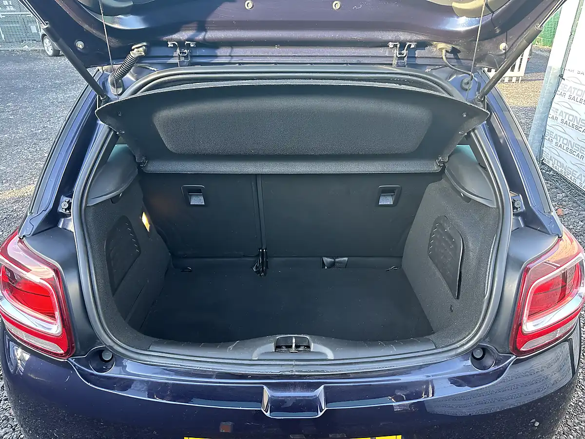 Used 2015 DS Automobiles DS 3 Dstyle Nav Blue - Interior and Exterior details 8