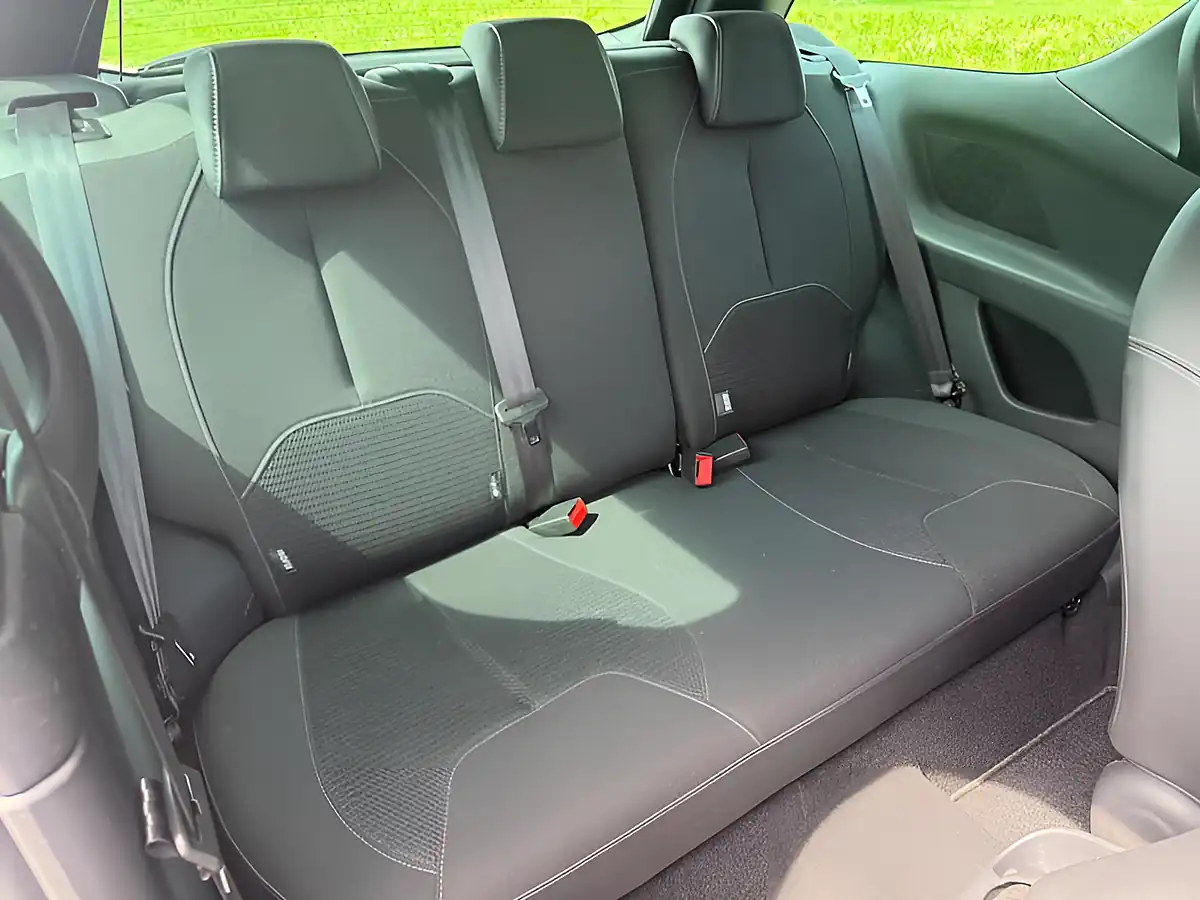 Used 2015 DS Automobiles DS 3 Dstyle Nav Blue - Interior and Exterior details 13
