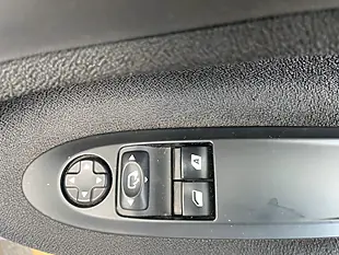 Used 2015 DS Automobiles DS 3 Dstyle Silver - Interior and Exterior details 13