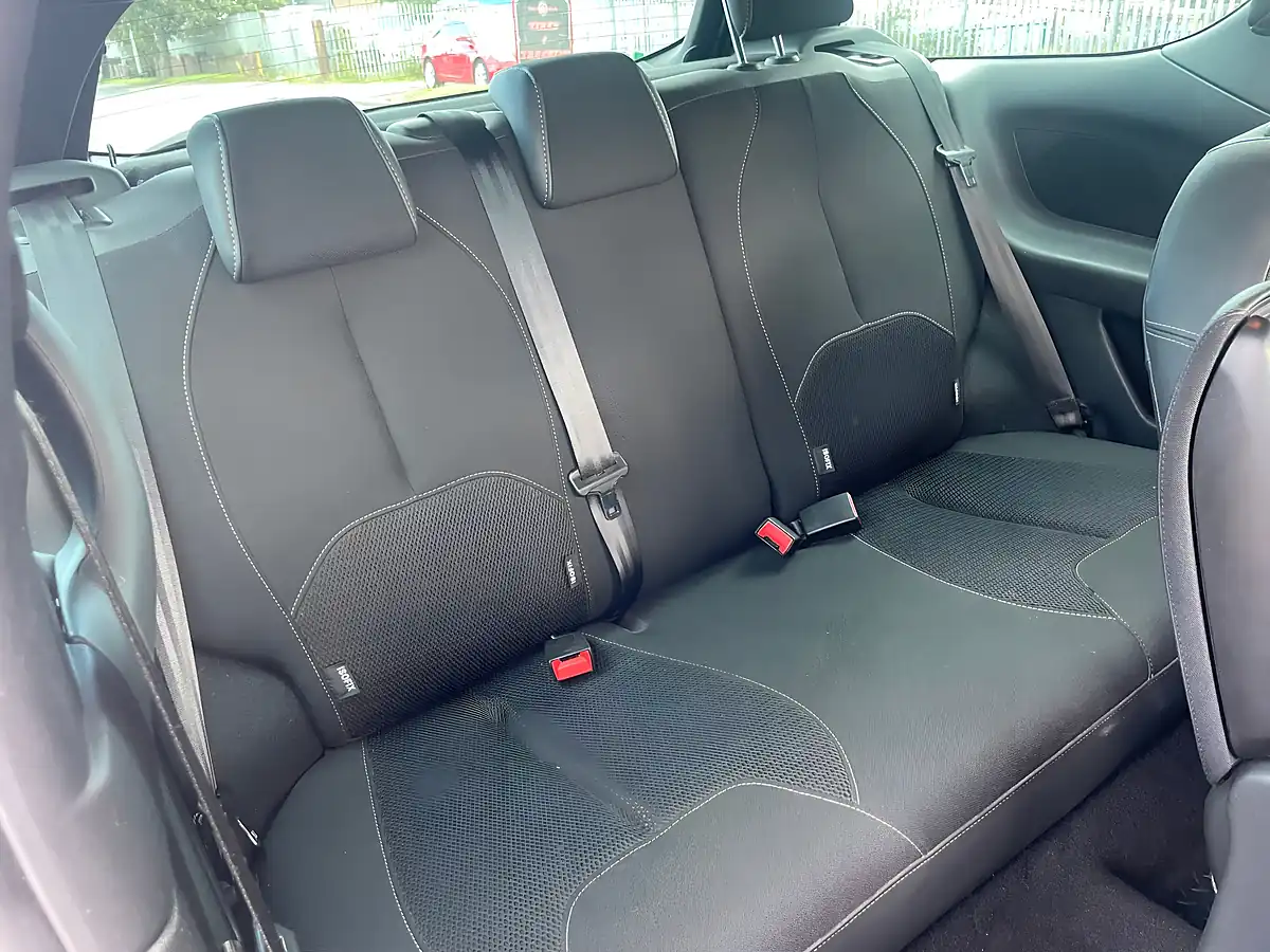 Used 2015 DS Automobiles DS 3 Dstyle Silver - Interior and Exterior details 14