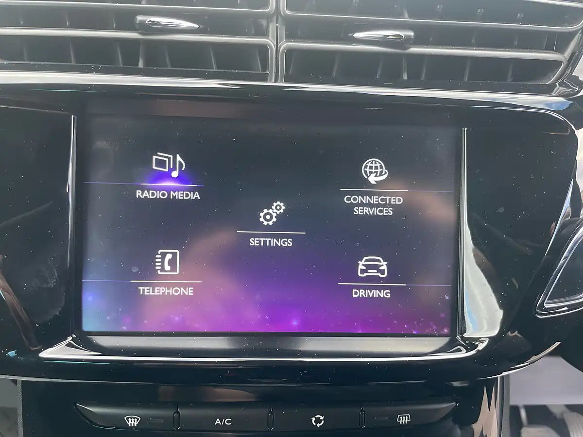 Used 2015 DS Automobiles DS 3 Dstyle Silver - Interior and Exterior details 16