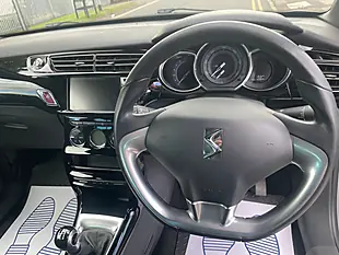 Used 2015 DS Automobiles DS 3 Dstyle Silver - Interior and Exterior details 17
