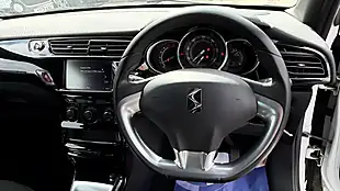 Used 2015 DS Automobiles DS 3 Dstyle White - Interior and Exterior details 10