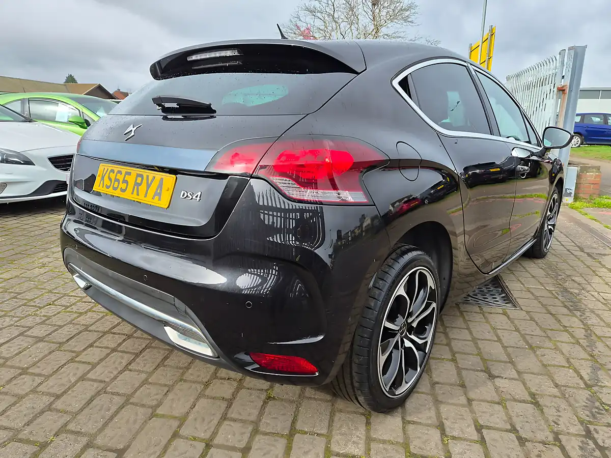 Used 2015 DS Automobiles DS 4 Prestige Black - Interior and Exterior details 6