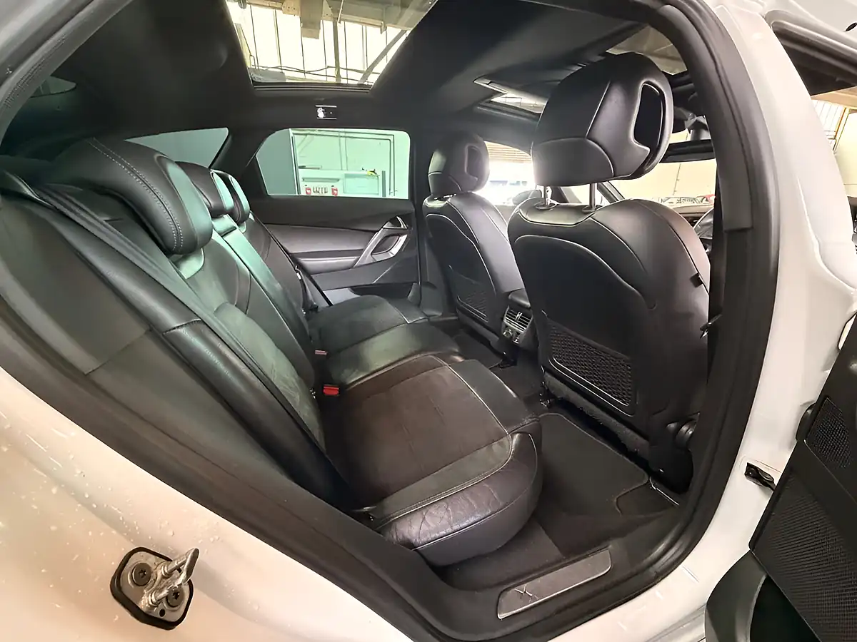 Used 2015 DS Automobiles DS 5 Elegance Pearl White - Interior and Exterior details 10