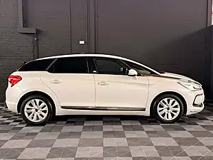 Used 2015 DS Automobiles DS 5 Elegance Pearl White - Interior and Exterior details 16